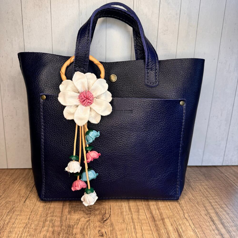 Leather White Daisy Flower Purse Charm Genuine Leather Bag Charm NEW FAST SHIP
